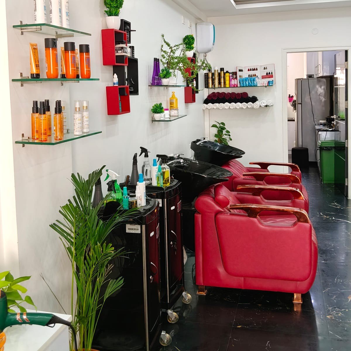 get your Hair Patch in Bangalore at our WWHH bangalore Salon